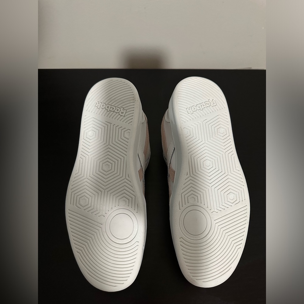 NEW Reebok White & Light Pink Sneakers - Picture 7 of 8